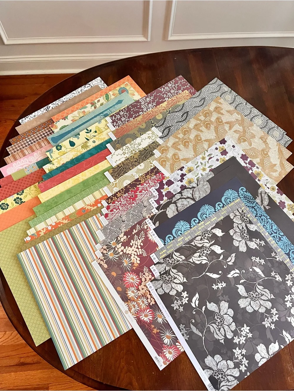 Assorted Scrapbooking Paper, including Anna Griffin - Picture 2 of 16